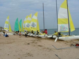  Botadura de catamaranes 